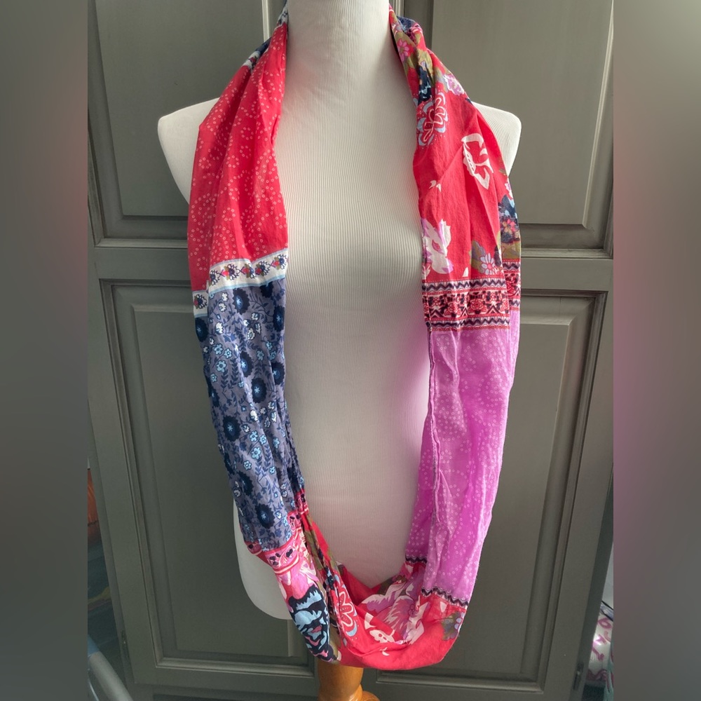 Infinity Scarf - Picture 2 of 4